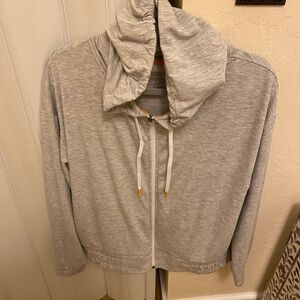 TEK GEAR ON THE GO LADIES HOODIE SWEATSHIRT SIZE L ZIPPER CLOSURE COLOR GRAY